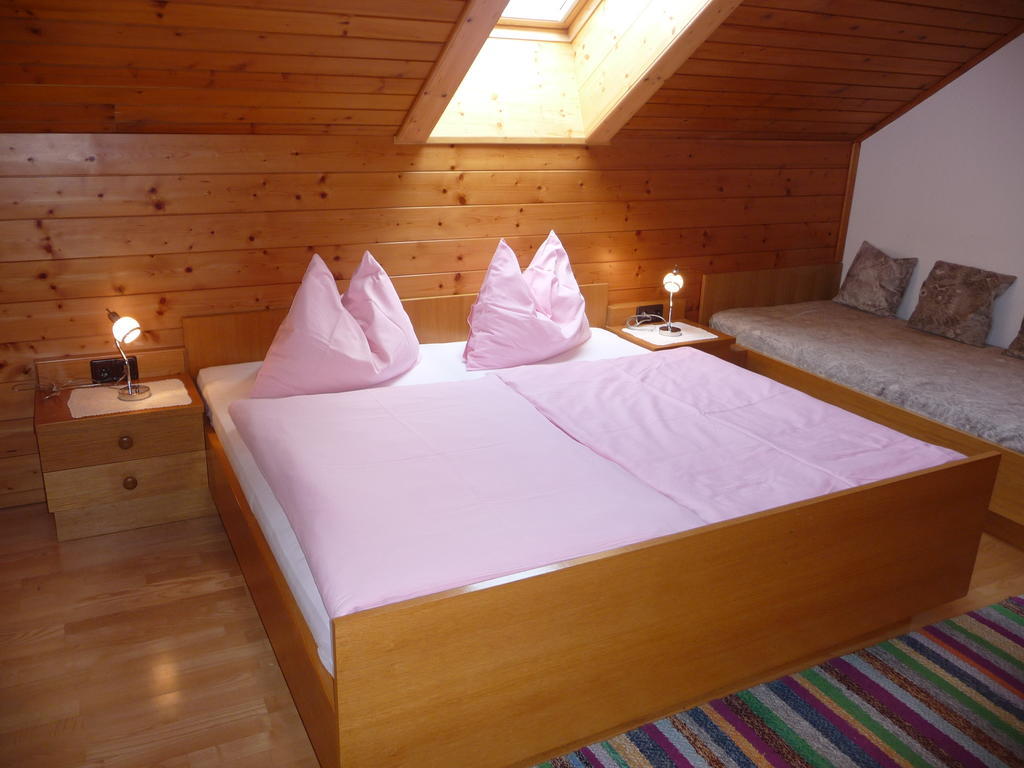 Gästehaus Kühnle Pichl bei Aussee Zimmer foto
